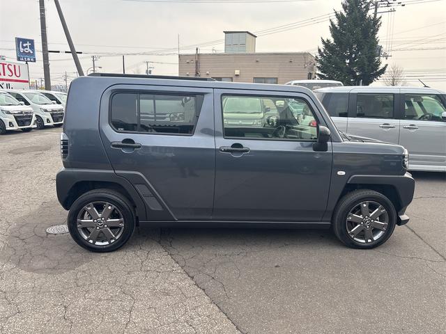 タフト Ｇ　ダーククロムベンチャー　・ＡＴ・４ＷＤ・スマートキー・プッシュスタートクルーズコントロール・ＬＥＤヘッドライト・ＬＥＤフォグライト・ステアリングスイッチ・シートヒーター・シートリフター・ガラスルーフ・純正アルミホイール（9枚目）