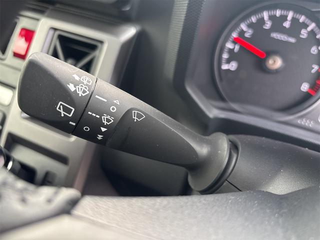 タフト Ｇ　ダーククロムベンチャー　・ＡＴ・４ＷＤ・スマートキー・プッシュスタートクルーズコントロール・ＬＥＤヘッドライト・ＬＥＤフォグライト・ステアリングスイッチ・シートヒーター・シートリフター・ガラスルーフ・純正アルミホイール（16枚目）