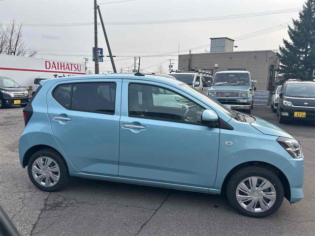 ミライース Ｘ　ＳＡＩＩＩ　４ＷＤ　クリアランスソナー　衝突被害軽減システム　オートライト　ＬＥＤヘッドランプ　キーレスエントリー　アイドリングストップ　電動格納ミラー　ＣＶＴ　盗難防止システム　ＡＢＳ　ＥＳＣ　衝突安全ボディ（9枚目）