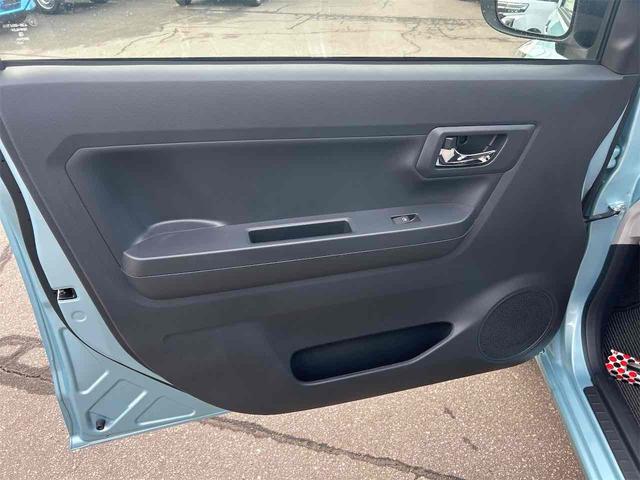 ミライース Ｘ　ＳＡＩＩＩ　４ＷＤ　クリアランスソナー　衝突被害軽減システム　オートライト　ＬＥＤヘッドランプ　キーレスエントリー　アイドリングストップ　電動格納ミラー　ＣＶＴ　盗難防止システム　ＡＢＳ　ＥＳＣ　衝突安全ボディ（19枚目）