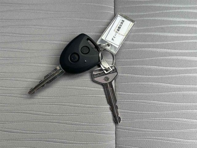 ミライース Ｘ　ＳＡＩＩＩ　４ＷＤ　クリアランスソナー　衝突被害軽減システム　オートライト　ＬＥＤヘッドランプ　キーレスエントリー　アイドリングストップ　電動格納ミラー　ＣＶＴ　盗難防止システム　ＡＢＳ　ＥＳＣ　衝突安全ボディ（31枚目）