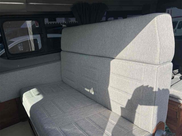 ハイエースバン ロング ハイルーフ キャンピングカー 4WD キャンピングカー ドライブレコーダー ETC 全周囲カメラ ナビ TV レーンアシスト 衝突被害軽減システム スライドドア オートマチックハイビーム キーレスエントリー 電動格納ミラー(39枚目)