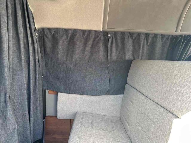 ハイエースバン ロング ハイルーフ キャンピングカー 4WD キャンピングカー ドライブレコーダー ETC 全周囲カメラ ナビ TV レーンアシスト 衝突被害軽減システム スライドドア オートマチックハイビーム キーレスエントリー 電動格納ミラー(42枚目)