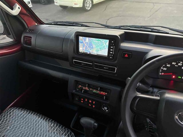 ハイゼットトラック ジャンボエクストラ　４ＷＤ　ＣＶＴ　衝突被害軽減システム　クリアランスソナー　ナビ　ＴＶ　スマートキー　アイドリングストップ　電動格納ミラー　オートライト　ＥＳＣ　エアコン　パワーステアリング（3枚目）