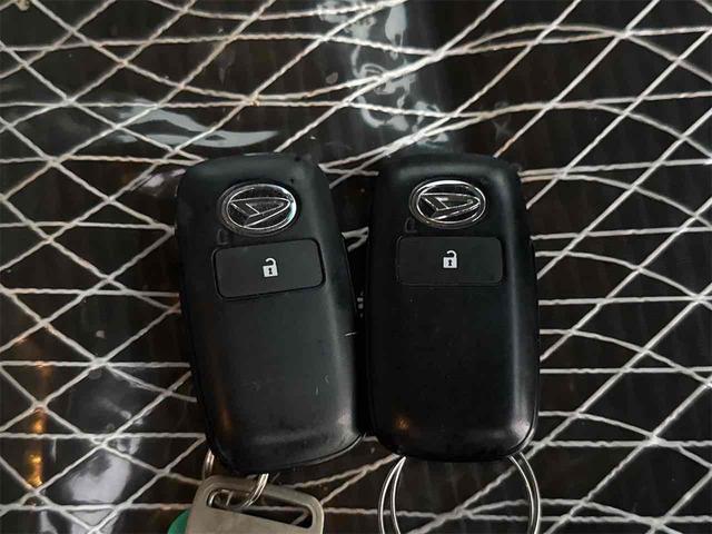 ハイゼットトラック ジャンボエクストラ　４ＷＤ　ＣＶＴ　衝突被害軽減システム　クリアランスソナー　ナビ　ＴＶ　スマートキー　アイドリングストップ　電動格納ミラー　オートライト　ＥＳＣ　エアコン　パワーステアリング（11枚目）