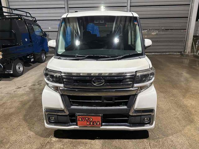 タント カスタムＲＳ　トップエディションＳＡＩＩＩ　４ＷＤ　両側電動スライドドア　ナビ　クリアランスソナー　衝突被害軽減システム　オートマチックハイビーム　オートライト　ＬＥＤヘッドランプ　スマートキー　アイドリングストップ　電動格納ミラー（2枚目）