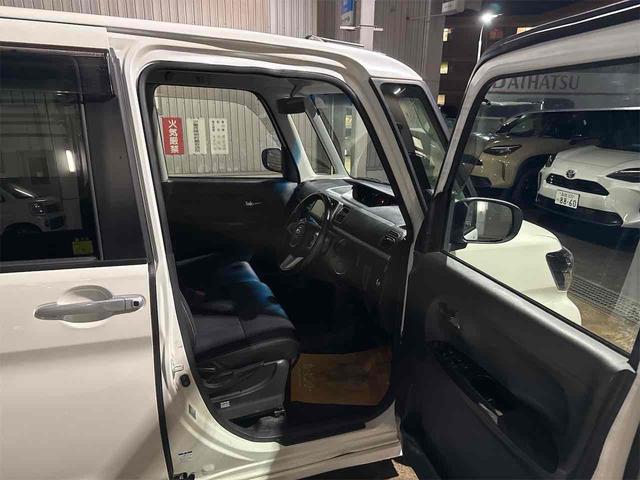 タント カスタムＲＳ　トップエディションＳＡＩＩＩ　４ＷＤ　両側電動スライドドア　ナビ　クリアランスソナー　衝突被害軽減システム　オートマチックハイビーム　オートライト　ＬＥＤヘッドランプ　スマートキー　アイドリングストップ　電動格納ミラー（9枚目）