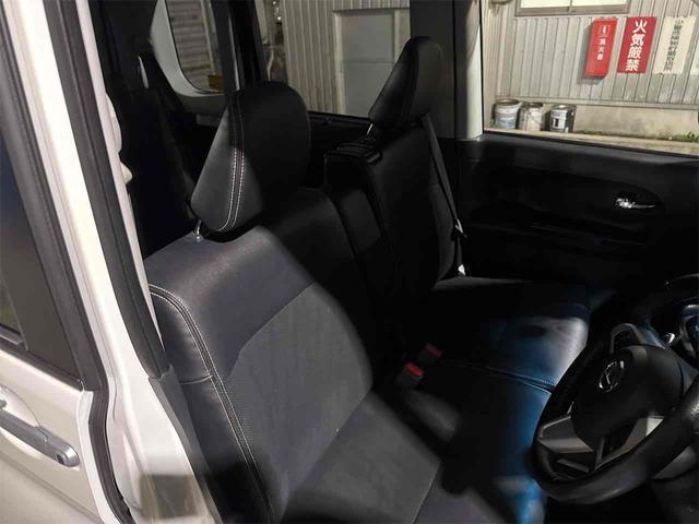 タント カスタムＲＳ　トップエディションＳＡＩＩＩ　４ＷＤ　両側電動スライドドア　ナビ　クリアランスソナー　衝突被害軽減システム　オートマチックハイビーム　オートライト　ＬＥＤヘッドランプ　スマートキー　アイドリングストップ　電動格納ミラー（12枚目）