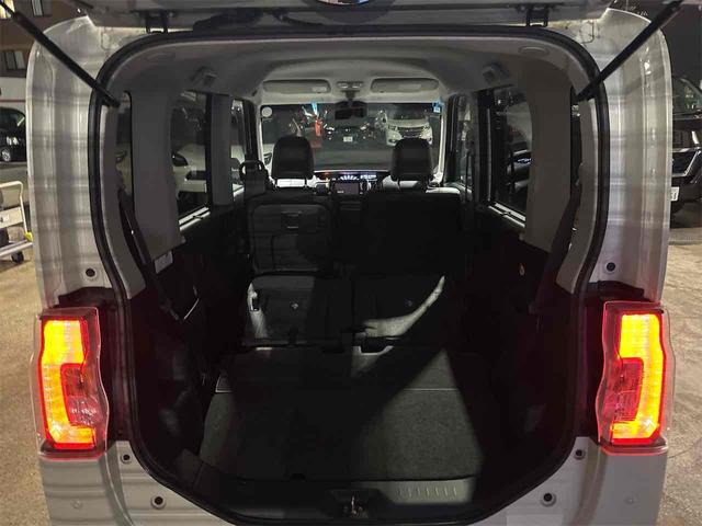 タント カスタムＲＳ　トップエディションＳＡＩＩＩ　４ＷＤ　両側電動スライドドア　ナビ　クリアランスソナー　衝突被害軽減システム　オートマチックハイビーム　オートライト　ＬＥＤヘッドランプ　スマートキー　アイドリングストップ　電動格納ミラー（41枚目）