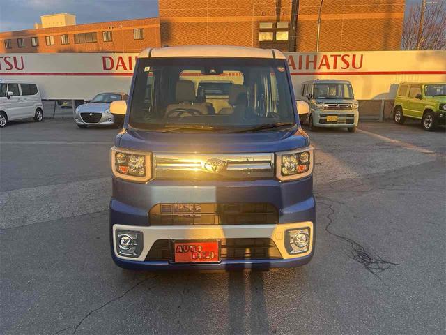 ピクシスメガ Ｇターボ　ＳＡＩＩ　４ＷＤ　ＥＴＣ　バックカメラ　両側電動スライドドア　ナビ　ＴＶ　衝突被害軽減システム　オートライト　ＬＥＤヘッドランプ　スマートキー　アイドリングストップ　シートヒーター　ベンチシート　ＣＶＴ（3枚目）