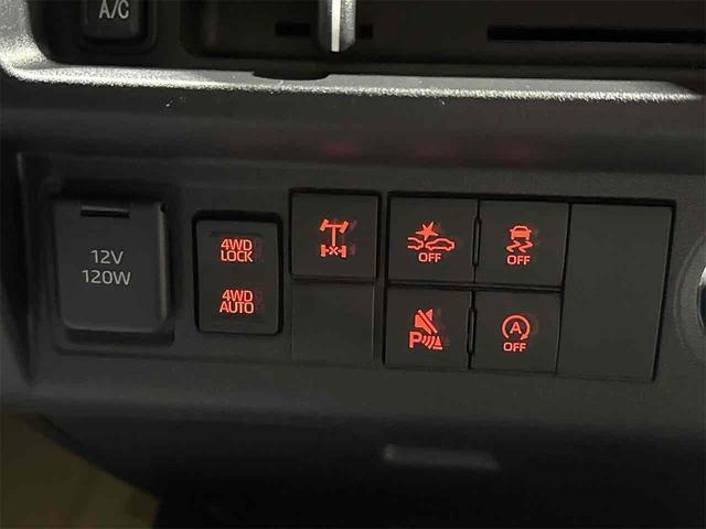 ハイゼットトラック ジャンボエクストラ　４ＷＤ　ＣＶＴ　衝突被害軽減システム　クリアランスソナー　スマートキー　アイドリングストップ　電動格納ミラー　ＥＳＣ　エアコン　パワーウィンドウ　ＨＡＲＤＣＡＲＧＯ　ルーフキャリア　ＬＥＤワークライト（7枚目）