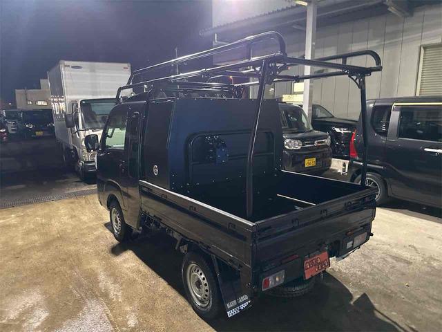 ハイゼットトラック ジャンボエクストラ　４ＷＤ　ＣＶＴ　衝突被害軽減システム　クリアランスソナー　スマートキー　アイドリングストップ　電動格納ミラー　ＥＳＣ　エアコン　パワーウィンドウ　ＨＡＲＤＣＡＲＧＯ　ルーフキャリア　ＬＥＤワークライト（17枚目）