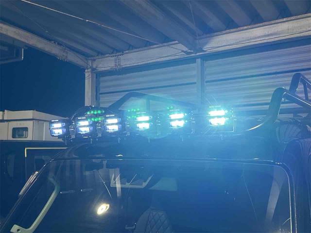 ハイゼットトラック ジャンボエクストラ　４ＷＤ　ＣＶＴ　衝突被害軽減システム　クリアランスソナー　スマートキー　アイドリングストップ　電動格納ミラー　ＥＳＣ　エアコン　パワーウィンドウ　ＨＡＲＤＣＡＲＧＯ　ルーフキャリア　ＬＥＤワークライト（19枚目）