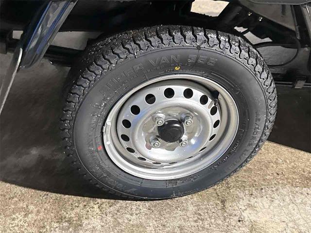 ハイゼットトラック ジャンボエクストラ　４ＷＤ　ＣＶＴ　衝突被害軽減システム　クリアランスソナー　スマートキー　アイドリングストップ　電動格納ミラー　ＥＳＣ　エアコン　パワーウィンドウ　ＨＡＲＤＣＡＲＧＯ　ルーフキャリア　ＬＥＤワークライト（50枚目）