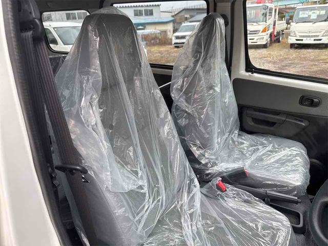 タウンエースバン ＧＬ　４ＷＤ　クリアランスソナー　衝突被害軽減システム　両側スライドドア　オートライト　キーレスエントリー　アイドリングストップ　ＡＴ　ＡＢＳ　エアコン　パワーステアリング（10枚目）