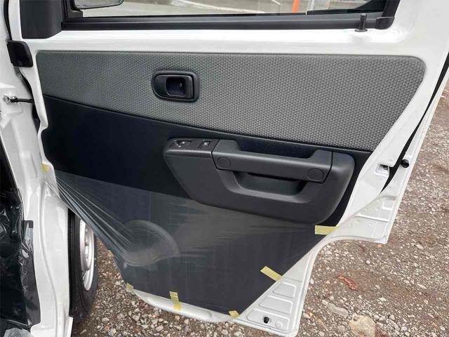 タウンエースバン ＧＬ　４ＷＤ　クリアランスソナー　衝突被害軽減システム　両側スライドドア　オートライト　キーレスエントリー　アイドリングストップ　ＡＴ　ＡＢＳ　エアコン　パワーステアリング（23枚目）
