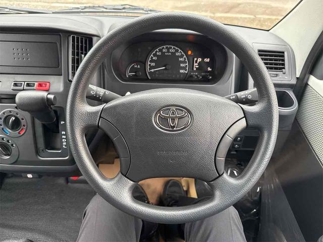 タウンエースバン ＧＬ　４ＷＤ　クリアランスソナー　衝突被害軽減システム　両側スライドドア　オートライト　キーレスエントリー　アイドリングストップ　ＡＴ　ＥＳＣ　エアコン　パワーステアリング　パワーウィンドウ（17枚目）