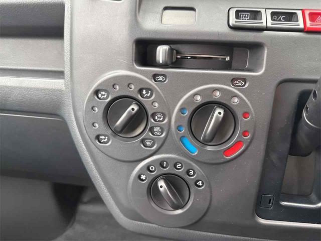 タウンエースバン ＧＬ　４ＷＤ　クリアランスソナー　衝突被害軽減システム　両側スライドドア　オートライト　キーレスエントリー　アイドリングストップ　ＡＴ　ＥＳＣ　エアコン　パワーステアリング　パワーウィンドウ（22枚目）