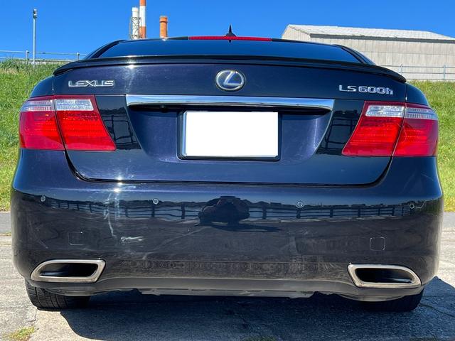 ＬＳ ＬＳ６００ｈ　Ｉパッケージ　４ＷＤ　純正ＨＤＤナビ　バックカメラ　マークレビンソン　ホワイトレザーシート　パワーシート　クルコン　ステアリングヒーター　コーナーセンサー　シートヒーター　エアシート　スマートキー　プッシュスタート（3枚目）