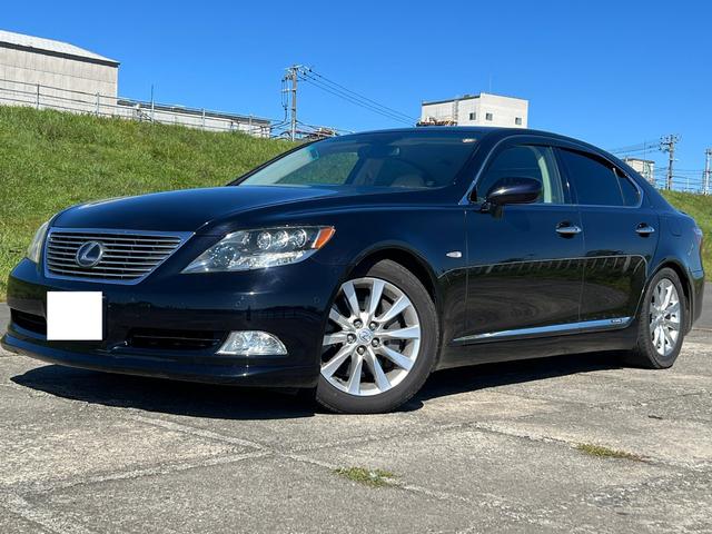 ＬＳ ＬＳ６００ｈ　Ｉパッケージ　４ＷＤ　純正ＨＤＤナビ　バックカメラ　マークレビンソン　ホワイトレザーシート　パワーシート　クルコン　ステアリングヒーター　コーナーセンサー　シートヒーター　エアシート　スマートキー　プッシュスタート（7枚目）