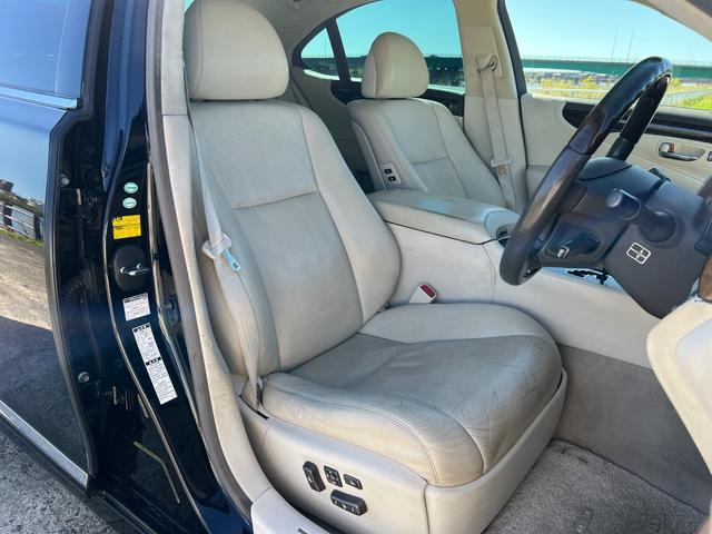 ＬＳ ＬＳ６００ｈ　Ｉパッケージ　４ＷＤ　純正ＨＤＤナビ　バックカメラ　マークレビンソン　ホワイトレザーシート　パワーシート　クルコン　ステアリングヒーター　コーナーセンサー　シートヒーター　エアシート　スマートキー　プッシュスタート（13枚目）