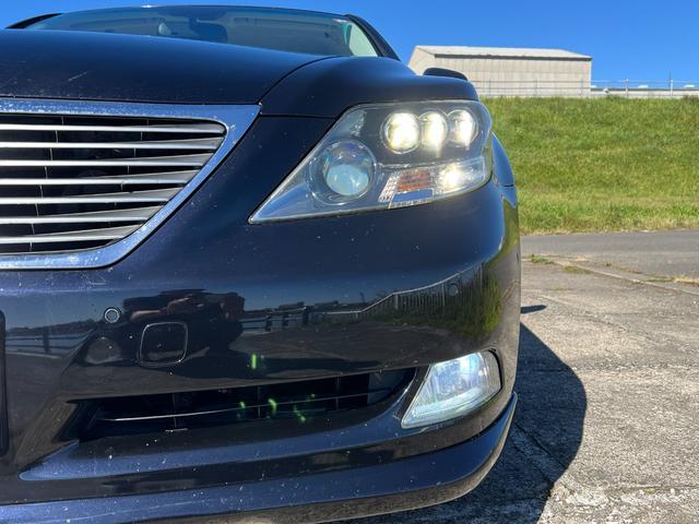 ＬＳ ＬＳ６００ｈ　Ｉパッケージ　４ＷＤ　純正ＨＤＤナビ　バックカメラ　マークレビンソン　ホワイトレザーシート　パワーシート　クルコン　ステアリングヒーター　コーナーセンサー　シートヒーター　エアシート　スマートキー　プッシュスタート（26枚目）