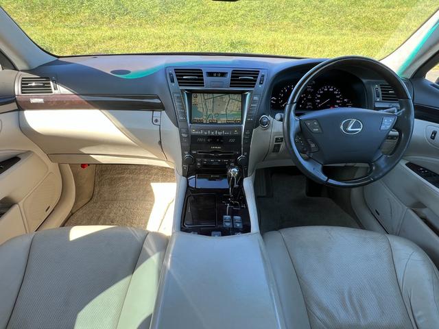 ＬＳ ＬＳ６００ｈ　Ｉパッケージ　４ＷＤ　純正ＨＤＤナビ　バックカメラ　マークレビンソン　ホワイトレザーシート　パワーシート　クルコン　ステアリングヒーター　コーナーセンサー　シートヒーター　エアシート　スマートキー　プッシュスタート（36枚目）