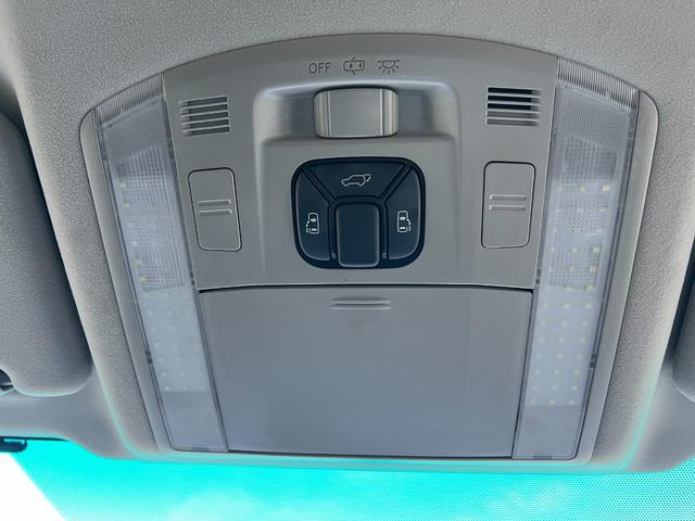 ヴェルファイア ２．４Ｚ　プラチナセレクションＩＩ　４ＷＤ　アルパインＨＤＤナビ　ＣＤ　ＤＶＤ　フルセグＴＶ　バックカメラ　両側パワースライドドア　パワーバックドア　フリップダウンモニター　寒冷地仕様　横滑り防止　ＨＩＤ　フォグライト　オットマン（45枚目）