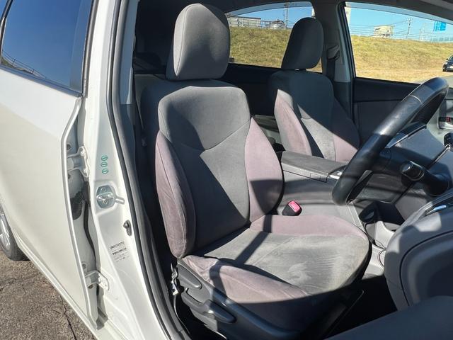 プリウスアルファ Ｓツーリングセレクション　アルパイン８インチメモリーナビ　ＣＤ　ＤＶＤ　フルセグＴＶ　Ｂｌｕｅｔｏｏｔｈ　バックカメラ　寒冷地仕様　ステアリングスイッチ　スマートキー　プッシュスタート　ＨＩＤ　フォグライト　１７インチアルミ（13枚目）