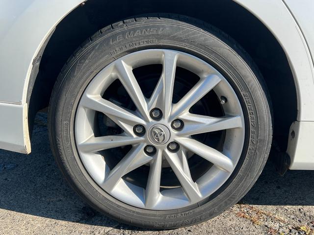 プリウスアルファ Ｓツーリングセレクション　アルパイン８インチメモリーナビ　ＣＤ　ＤＶＤ　フルセグＴＶ　Ｂｌｕｅｔｏｏｔｈ　バックカメラ　寒冷地仕様　ステアリングスイッチ　スマートキー　プッシュスタート　ＨＩＤ　フォグライト　１７インチアルミ（20枚目）