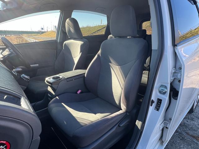 プリウスアルファ Ｓツーリングセレクション　アルパイン８インチメモリーナビ　ＣＤ　ＤＶＤ　フルセグＴＶ　Ｂｌｕｅｔｏｏｔｈ　バックカメラ　寒冷地仕様　ステアリングスイッチ　スマートキー　プッシュスタート　ＨＩＤ　フォグライト　１７インチアルミ（32枚目）