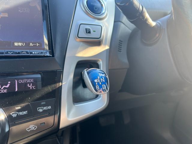 プリウスアルファ Ｓツーリングセレクション　アルパイン８インチメモリーナビ　ＣＤ　ＤＶＤ　フルセグＴＶ　Ｂｌｕｅｔｏｏｔｈ　バックカメラ　寒冷地仕様　ステアリングスイッチ　スマートキー　プッシュスタート　ＨＩＤ　フォグライト　１７インチアルミ（42枚目）
