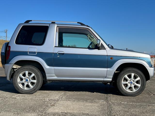 パジェロミニ リミテッドエディションＶＲ　４ＷＤ　社外オーディオ　ＣＤ　キーレスキー　エンジンスターター　レベライザー　フォグライト（4枚目）