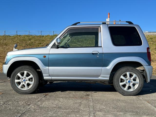 パジェロミニ リミテッドエディションＶＲ　４ＷＤ　社外オーディオ　ＣＤ　キーレスキー　エンジンスターター　レベライザー　フォグライト（5枚目）