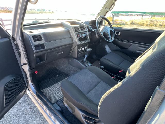 パジェロミニ リミテッドエディションＶＲ　４ＷＤ　社外オーディオ　ＣＤ　キーレスキー　エンジンスターター　レベライザー　フォグライト（32枚目）