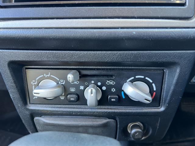 パジェロミニ リミテッドエディションＶＲ　４ＷＤ　社外オーディオ　ＣＤ　キーレスキー　エンジンスターター　レベライザー　フォグライト（42枚目）