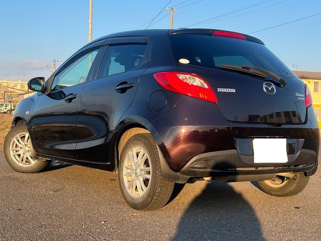 デミオ １３Ｃ　社外ナビ　ＣＤ　Ｂｌｕｅｔｏｏｔｈ　ワンセグＴＶ　キーレスキー　レベライザー　フォグ（9枚目）