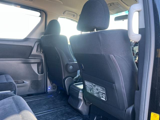 アルファード ２４０Ｓ　４ＷＤ　純正ＨＤＤナビ　ＣＤ　ＤＶＤ　Ｂｌｕｅｔｏｏｔｈ　バックカメラ　フルセグＴＶ　スマートキー　パワースライドドア　ＥＴＣ　ＨＩＤライト　フォグライト（24枚目）