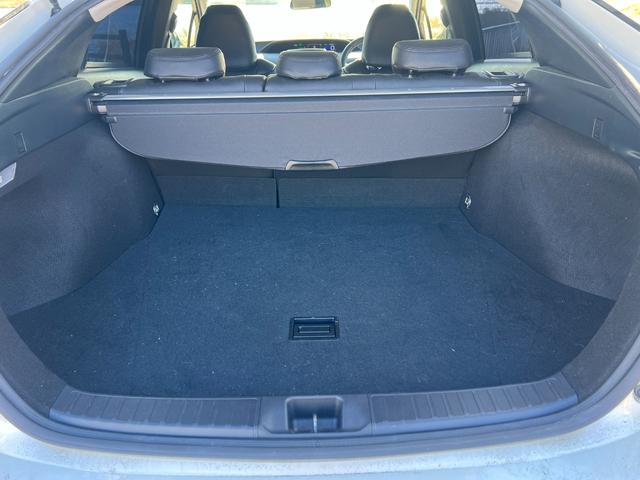 プリウス S 社外8インチナビ CD DVD Bluetooth バックカメラ モデリスタエアロ スマートキー 横滑り防止(18枚目)