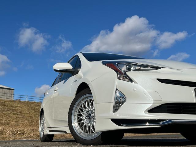 プリウス S 社外8インチナビ CD DVD Bluetooth バックカメラ モデリスタエアロ スマートキー 横滑り防止(21枚目)