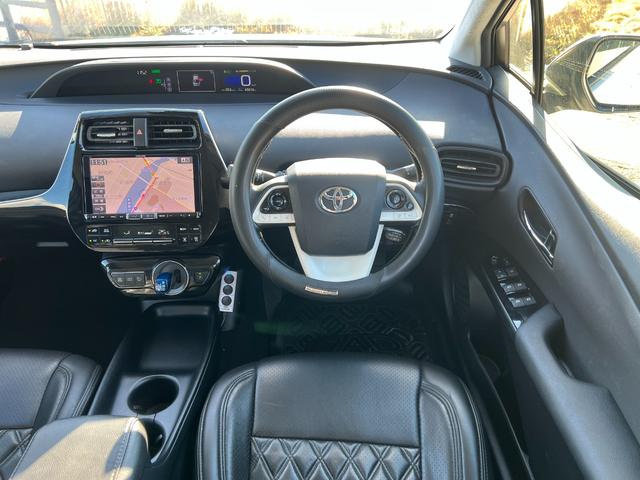 プリウス S 社外8インチナビ CD DVD Bluetooth バックカメラ モデリスタエアロ スマートキー 横滑り防止(40枚目)