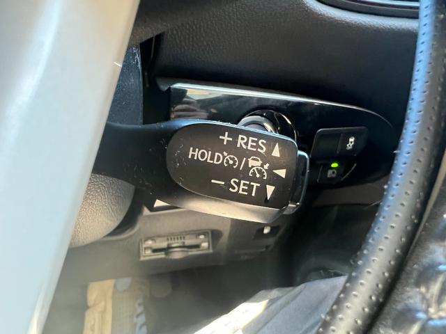 プリウス S 社外8インチナビ CD DVD Bluetooth バックカメラ モデリスタエアロ スマートキー 横滑り防止(50枚目)