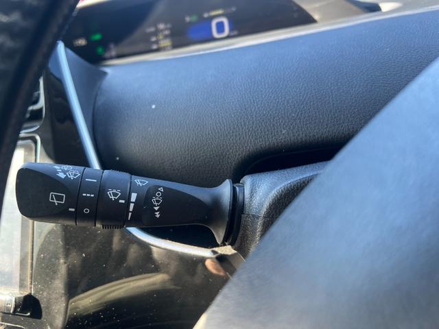 プリウス S 社外8インチナビ CD DVD Bluetooth バックカメラ モデリスタエアロ スマートキー 横滑り防止(52枚目)