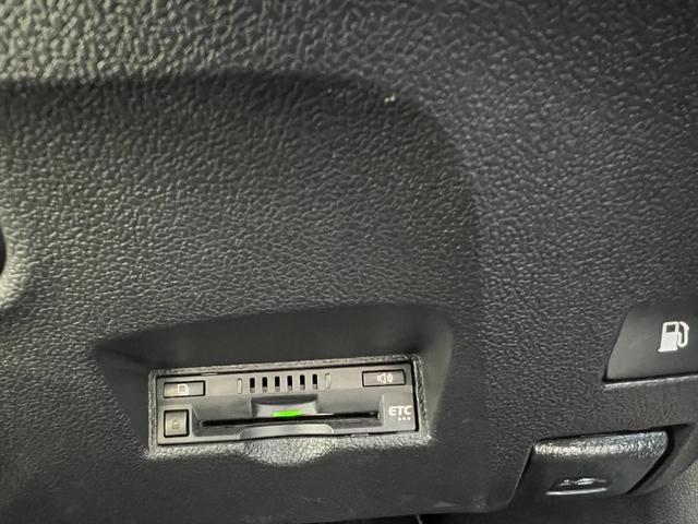 プリウス S 社外8インチナビ CD DVD Bluetooth バックカメラ モデリスタエアロ スマートキー 横滑り防止(53枚目)