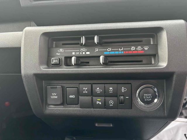 ハイゼットトラック エクストラ　４ＷＤ　軽トラック　ＭＴ　衝突被害軽減システム　クリアランスソナー　レーンアシスト　ＴＶ　スマートキー　アイドリングストップ　電動格納ミラー　オートマチックハイビーム　エアコン　パワーステアリング（4枚目）
