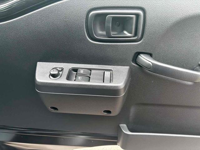 ハイゼットトラック エクストラ　４ＷＤ　軽トラック　ＭＴ　衝突被害軽減システム　クリアランスソナー　レーンアシスト　ＴＶ　スマートキー　アイドリングストップ　電動格納ミラー　オートマチックハイビーム　エアコン　パワーステアリング（6枚目）