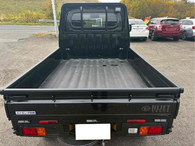 ハイゼットトラック エクストラ　４ＷＤ　軽トラック　ＭＴ　衝突被害軽減システム　クリアランスソナー　レーンアシスト　ＴＶ　スマートキー　アイドリングストップ　電動格納ミラー　オートマチックハイビーム　エアコン　パワーステアリング（20枚目）