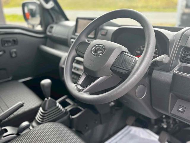 ハイゼットトラック エクストラ　４ＷＤ　軽トラック　ＭＴ　衝突被害軽減システム　クリアランスソナー　レーンアシスト　ＴＶ　スマートキー　アイドリングストップ　電動格納ミラー　オートマチックハイビーム　エアコン　パワーステアリング（23枚目）