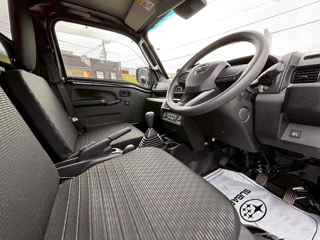 ハイゼットトラック エクストラ　４ＷＤ　軽トラック　ＭＴ　衝突被害軽減システム　クリアランスソナー　レーンアシスト　ＴＶ　スマートキー　アイドリングストップ　電動格納ミラー　オートマチックハイビーム　エアコン　パワーステアリング（24枚目）