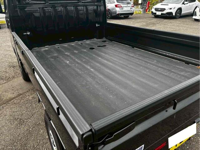 ハイゼットトラック エクストラ　４ＷＤ　軽トラック　ＭＴ　衝突被害軽減システム　クリアランスソナー　レーンアシスト　ＴＶ　スマートキー　アイドリングストップ　電動格納ミラー　オートマチックハイビーム　エアコン　パワーステアリング（28枚目）